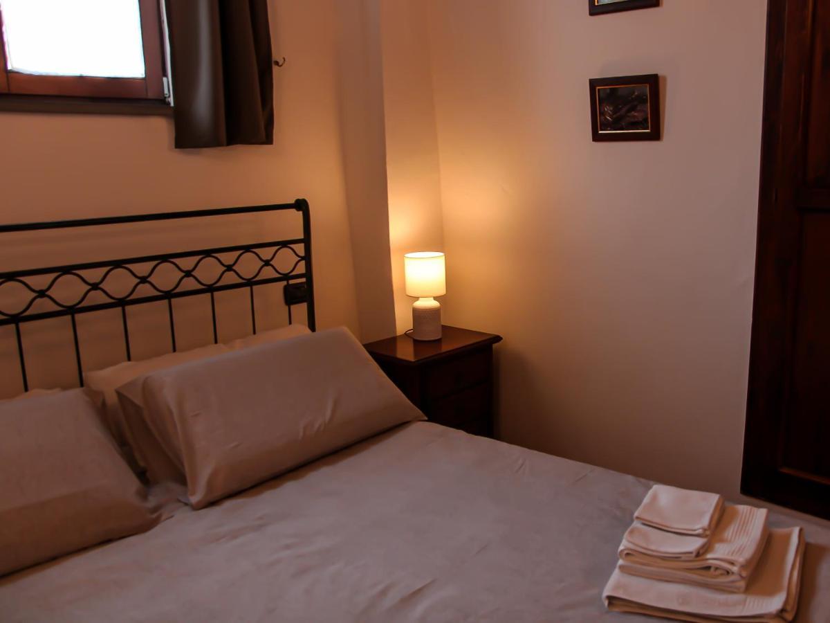 Casa Armanni - La Tua Casa Di Pietra Gubbio Exterior foto
