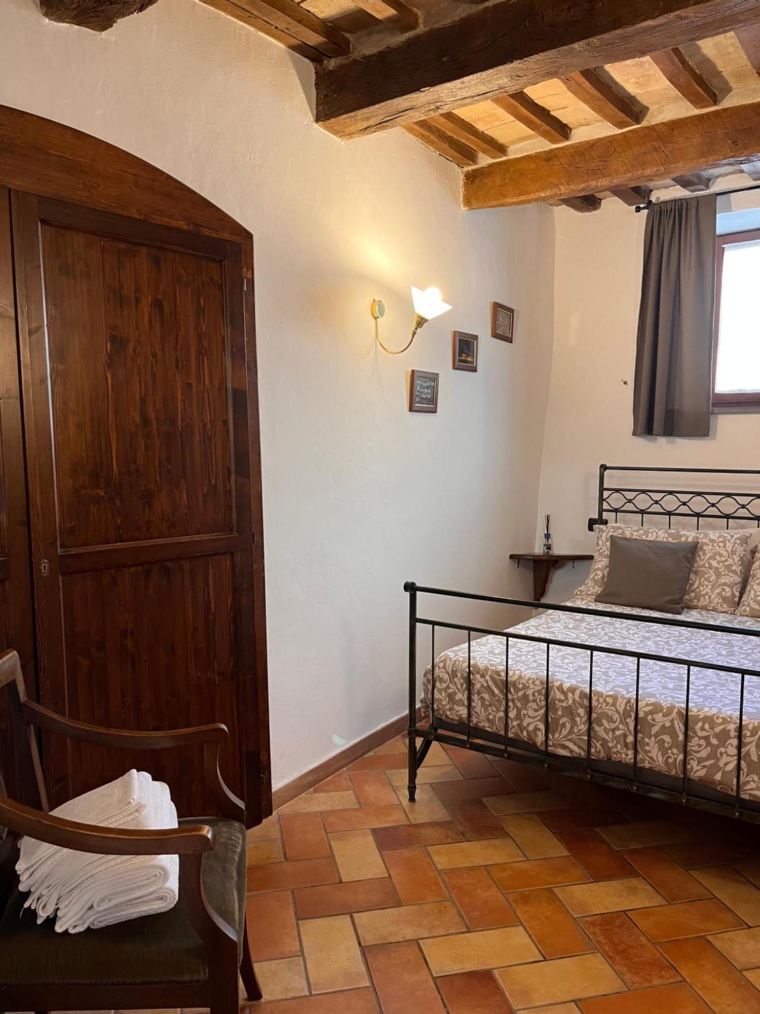 Casa Armanni - La Tua Casa Di Pietra Gubbio Exterior foto